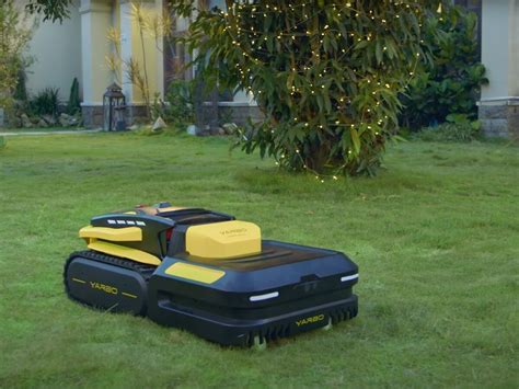 This intelligent mowing robot boasts GPS positioning technology