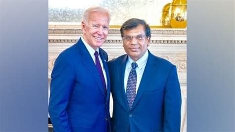 Indian-American gets lifetime achievement award in US - NewsBharati