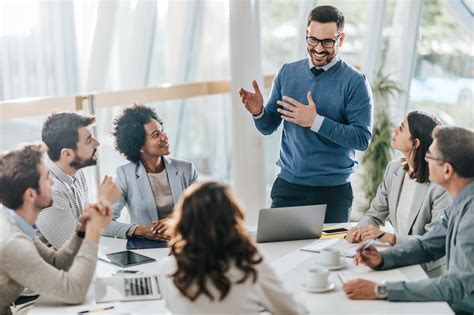 9 Types of Business Meetings and How to Conduct Them | RingCentral UK Blog