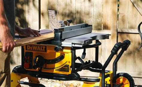 DeWalt DWE7491RS: Innovatively-Built Table Saw | Wezaggle