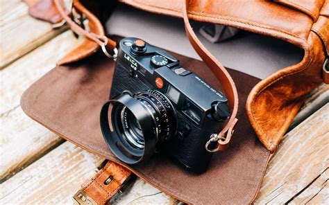 Best Leather Camera Strap for Photographers | Popular Photography