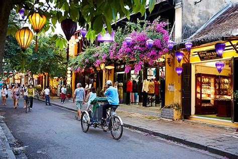 Hoi An Old Town and local Food 2024