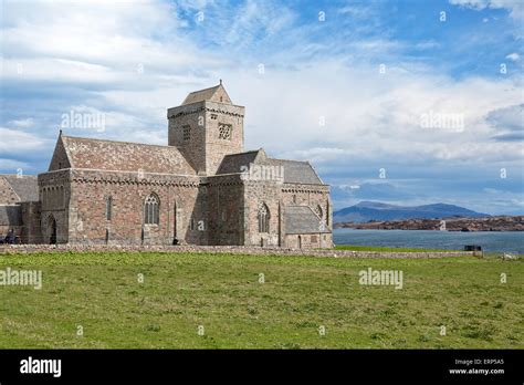 Iona abbey, Scotland Stock Photo - Alamy