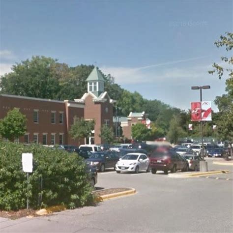 Minnehaha Academy in Minneapolis, MN (Google Maps)