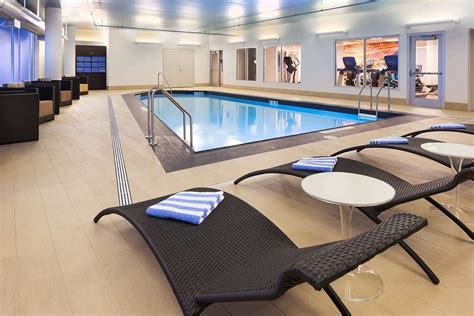 Hyatt Regency Bloomington-Minneapolis Pool Pictures & Reviews - Tripadvisor