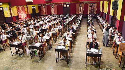 Board Exams 2023 | Weather change hits ISC students in Kolkata - Telegraph India