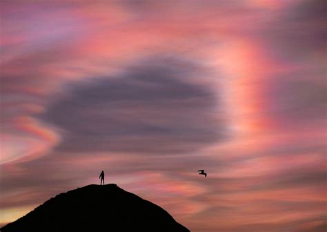 Rare. Polar Stratospheric Clouds over UK | Metabunk