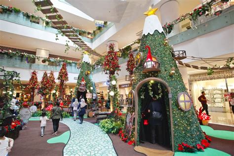 Christmas Mall Decoration Ideas That May Attract people - The Architecture Designs