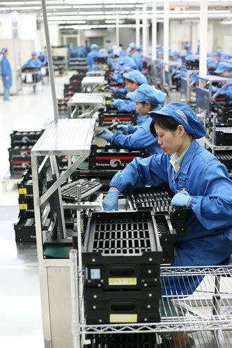 Seagate Wuxi China Factory Tour | Workers perform final test… | Flickr