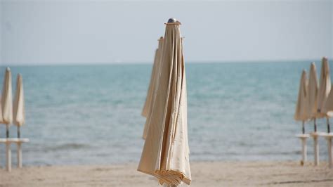 10 Best Beaches in Le Marche Italy - Le Marche beaches | IB