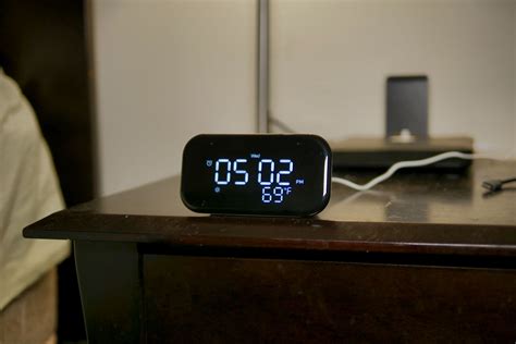 Lenovo Smart Clock Essential Review: Tech meets nostalgia | Digital Trends