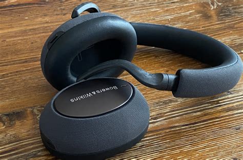 Bowers & Wilkins PX7 Over-Ear Headphones Review