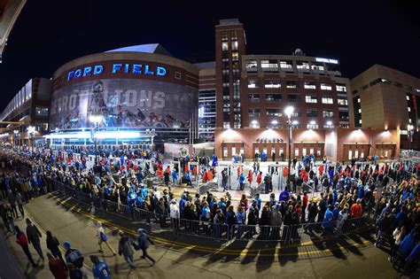 Detroit Lions fan guide to Ford Field: Parking tips, seating ...