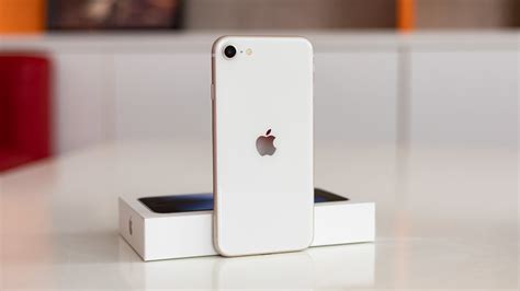 iPhone SE ホワイト 超美品の 13000円 www.ecoforumcelaya.gob.mx