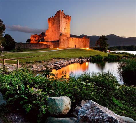 Ross Castle Killarney - by Stephen Emerson | Castillos, The globe