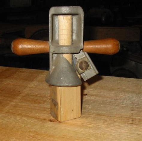 Rounding Plane / Dowel Maker attempt #1: Wooden body - by llwynog @ LumberJocks.com ~ woodworkin ...