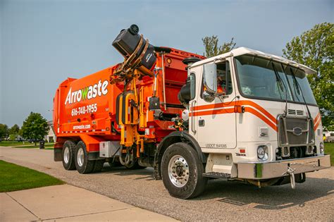 5 Advantages of Utilizing Residential Waste Pickup Services - Arrowaste