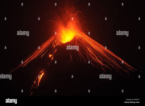 Krakatoa volcano hi-res stock photography and images - Alamy