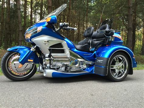 HONDA GOLDWING 1800 MOTOR TRIKE - 7169903737 - oficjalne archiwum Allegro