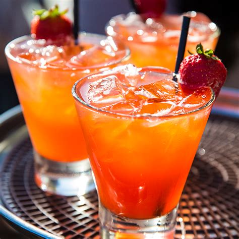 Must Try Strawberry Cocktail Recipes | California Strawberries