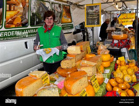 Cheese stall at the cheese market, Gouda, Netherlands Stock Photo - Alamy