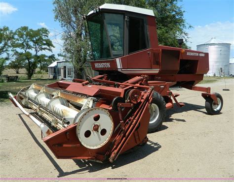 1980 Hesston 6550 self-propelled swather in Otis, KS | Item D6007 sold | Purple Wave