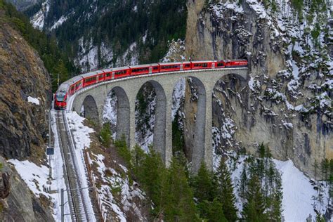 8 Best Scenic Train Rides in Switzerland - Travel Observations