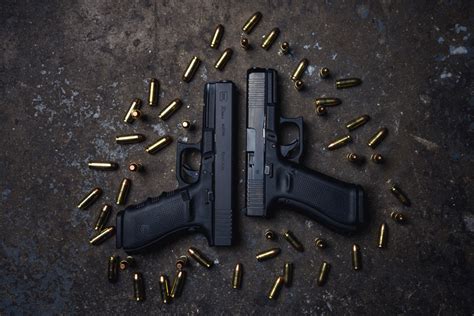 9mm VS 10mm - Picking the Better Pistol Caliber