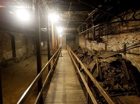 Seattle Underground Tour - Mooshu Jenne