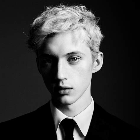 Troye Sivan Bloom Album Cover