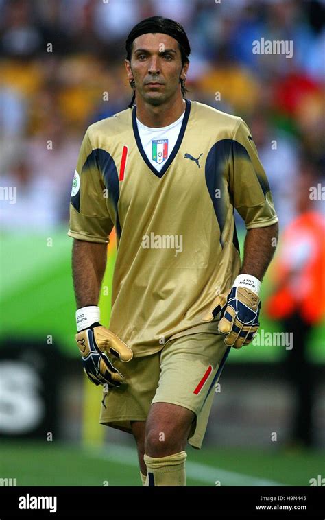 Gianluigi Buffon 2006 Italy High Resolution Stock Photography and Images - Alamy