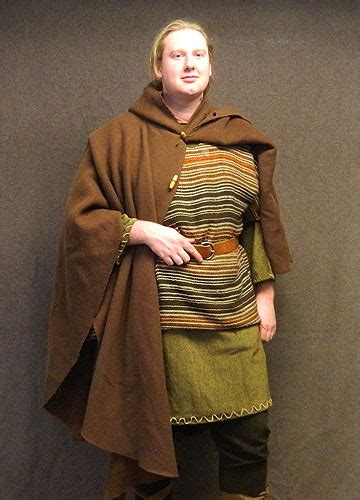 Anglo Saxon Men's Costume-example 03 - History in the Making