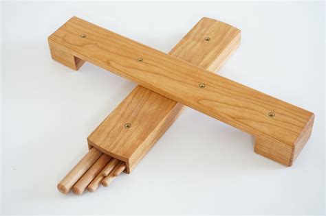 Wooden Flute Stand - Cherry Wood – FLUTISTRY BOSTON