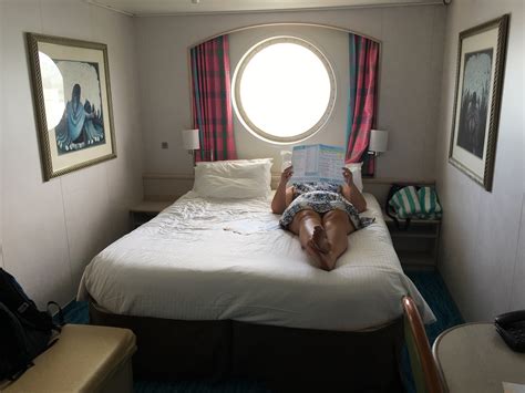 Mid-Ship Oceanview Porthole Window Stateroom, Cabin Category OF, Norwegian Sky