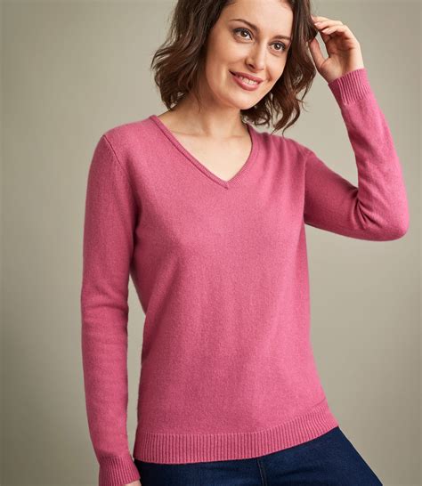 Peony Pink | Womens Pure Cashmere V Neck Sweater | WoolOvers US