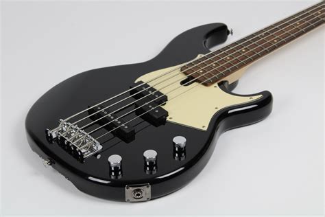 Yamaha BB435 5-string Bass Black w/Gig Bag – Gerald Musique