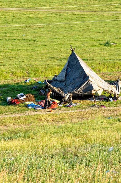 Gypsy Camp in Dorobantu - Romania Editorial Image - Image of life ...