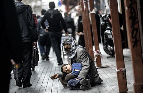 Syrian Misery Visits Turkish Streets - WSJ