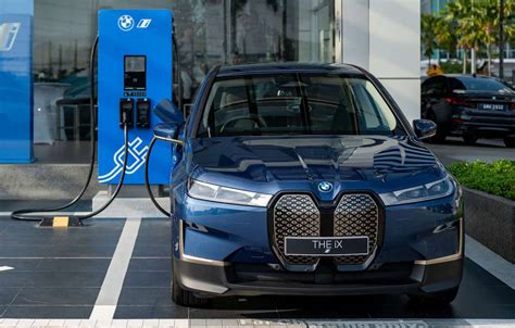 BMW to integrate multi-network Plug&Charge capability to its EVs - no ...