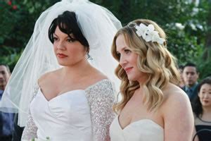 Sara Ramirez, Jessica Capshaw Wear White In 'Grey's Anatomy' Wedding ...