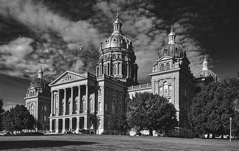 The Historic Iowa State Capitol Photograph by Mountain Dreams - Pixels