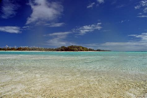 Tuamotu Islands - French Polynesia - Around Guides