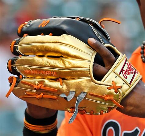 What Pros Wear Adam Jones' Rawlings PRO303 Gold Glove What Pros Wear