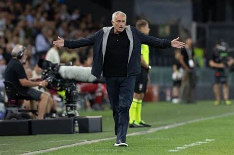 Jose Mourinho reacts to Roma's devastating loss to Udinese