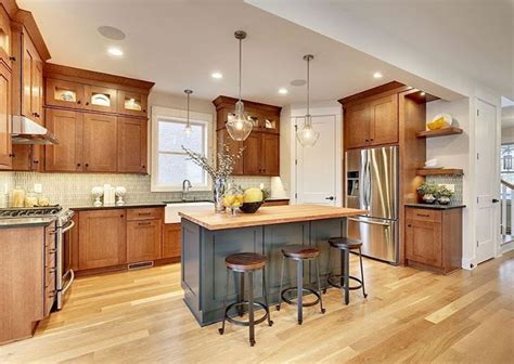 100 best oak kitchen cabinets ideas decoration for farmhouse style (53) | Wood floor kitchen ...
