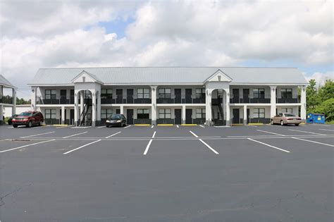 Travelodge by Wyndham Calhoun South I-75 | Calhoun, GA Hotels