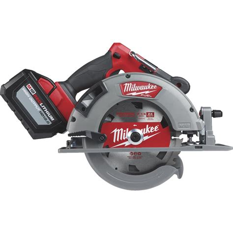 Milwaukee M18 FUEL 7-1/4 In. Cordless Circular Saw Kit