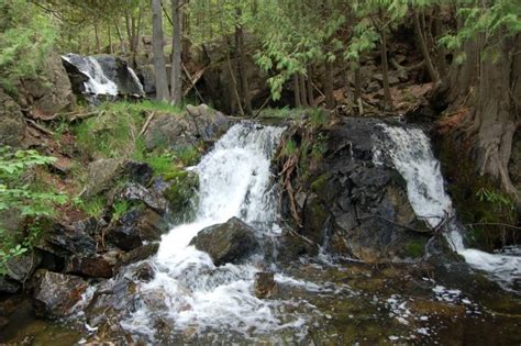 8 of the Best Waterfalls in Michigan, USA - Flavorverse