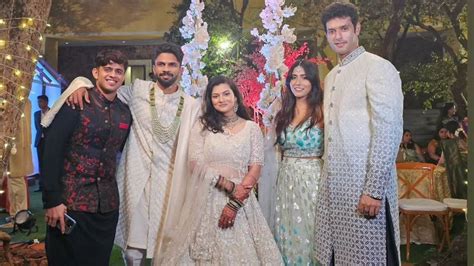 Ruturaj Gaikwad Marries Long-Term Girlfriend Utkarsha Pawar, CSK Teammates Attend Wedding - myKhel