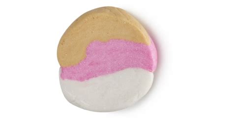 Lush Snow Fairy Bubble Bar | Lush Christmas Bath Bombs | POPSUGAR Beauty Photo 22